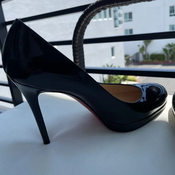 Christian Louboutin in premium leather, these heels feature a classic pump style